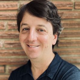 Image of Larry Benesh